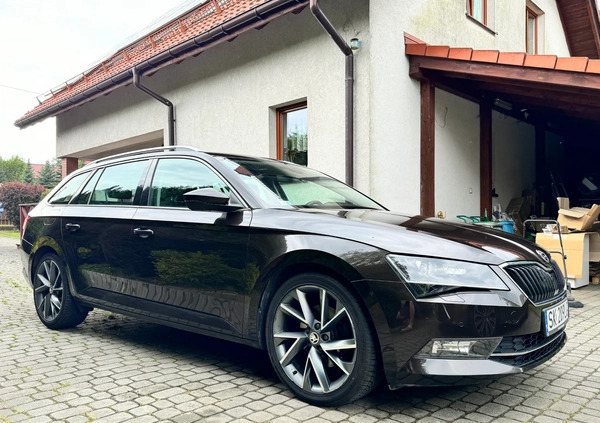 Skoda Superb cena 78999 przebieg: 149981, rok produkcji 2017 z Mikołów małe 172